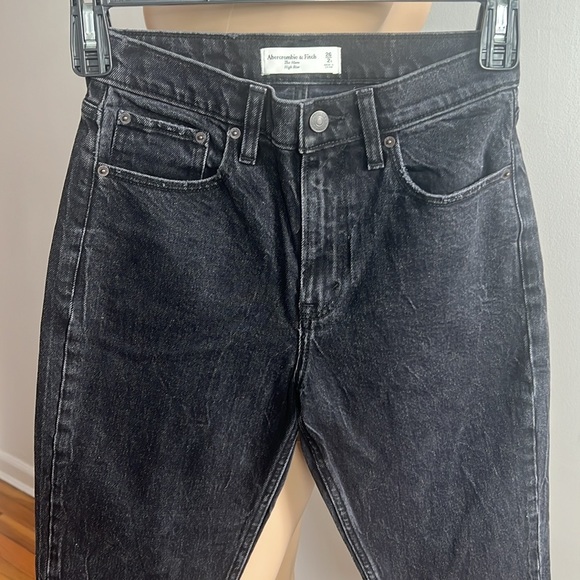 Abercrombie & Fitch The Mom High Rise Jeans Black Size 26/2 - Picture 8 of 15